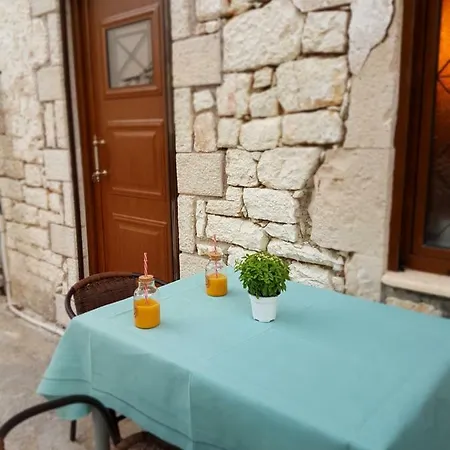 House Of Stone - 2.5km From Nidri